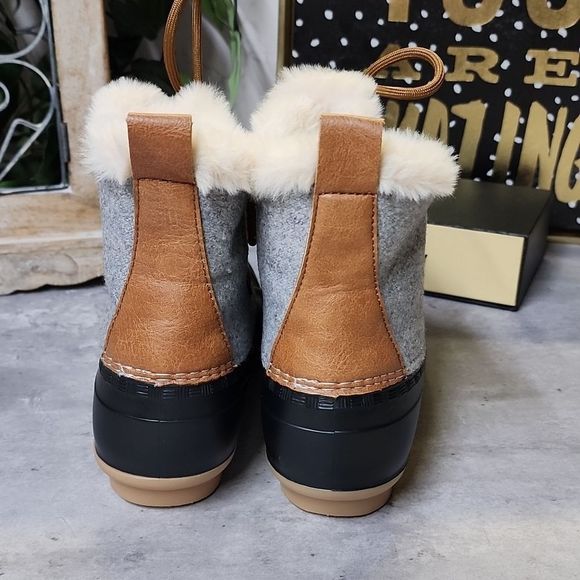 Maurices brand booties NWOT - Picture 3 of 7